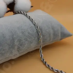 Xuping Beyaz Altın Görünümlü Kalın Burgu Zincir Bileklik (19,5 Cm) - Görsel 1