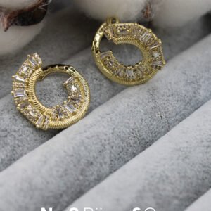 Xuping 14K Altın Rengi Baget Taşlı Özel Tasarım Sarmal Premium Küpe - Görsel 1